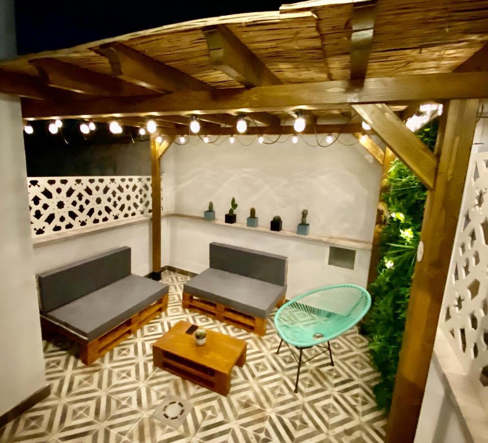 Precioso Atico Con Terraza En El Centro De Madrid Amazing Penthouse In Madrid Center Apartman Kültér fotó