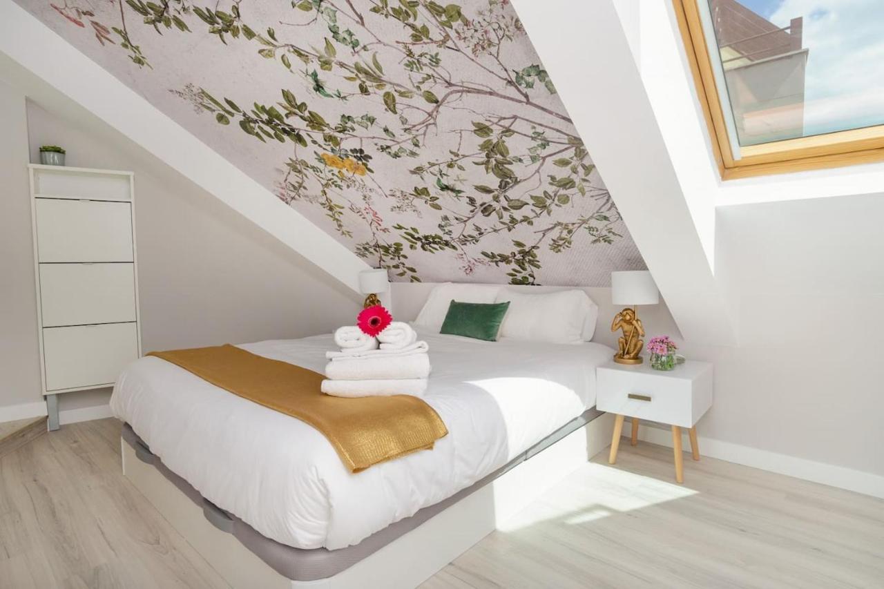 Precioso Atico Con Terraza En El Centro De Madrid Amazing Penthouse In Madrid Center Apartman Kültér fotó